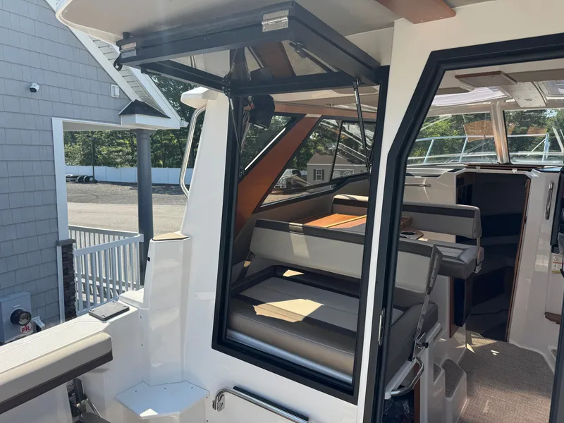 Slide: The Image of Cutwater C-288 Coupe 2026 - 21