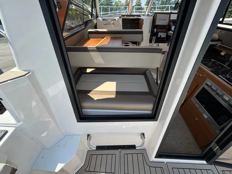 Slide: The Image of Cutwater C-288 Coupe 2026 - 22