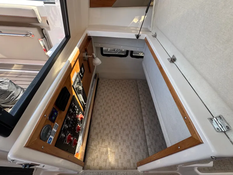 Slide: The Image of Cutwater C-288 Coupe 2026 - 31