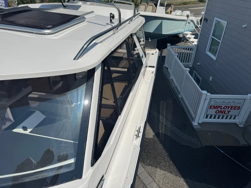 Slide: The Image of Cutwater C-288 Coupe 2026 - 9