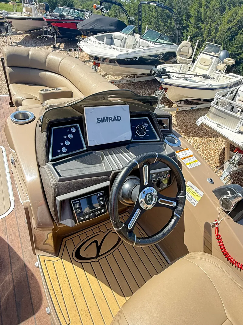 Slide: The Image of Veranda VX25RC 2019 - 12