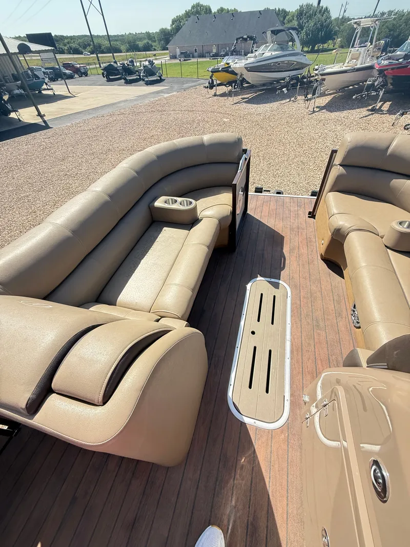 Slide: The Image of Veranda VX25RC 2019 - 19