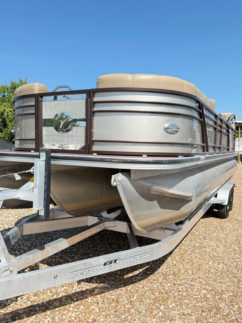 Slide: The Image of Veranda VX25RC 2019 - 4