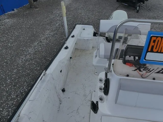 Slide: The Image of Key Largo 180 Cc 2017 - 15