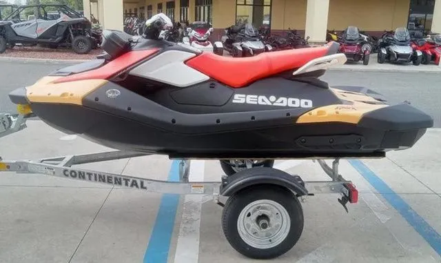 Slide: The Image of Sea-Doo Spark for 3 2025 - 9