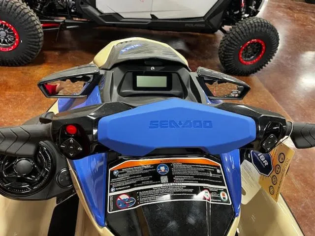 Slide: The Image of Sea-Doo Wake 170 2025 - 14