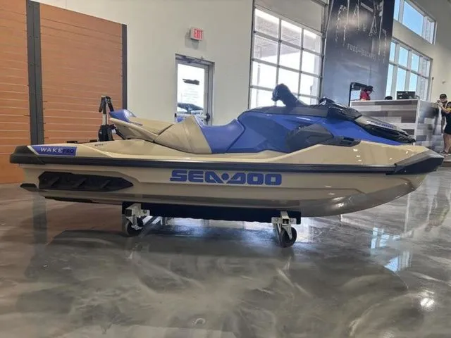 The Image of Sea-Doo Wake 2025 - 1