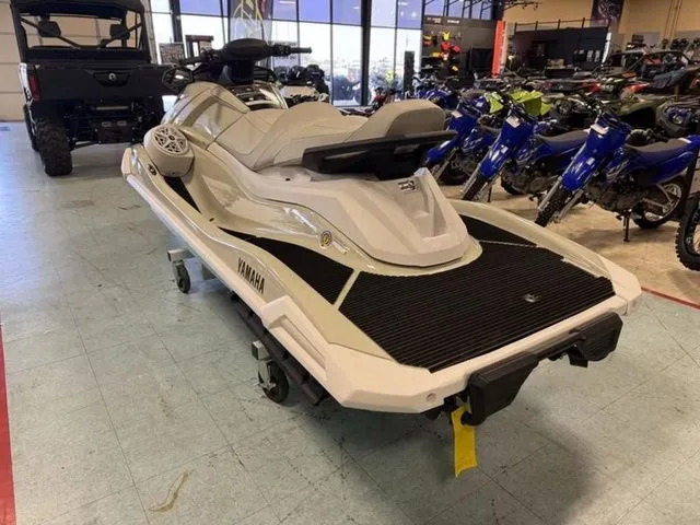 Slide: The Image of Yamaha VX Cruiser HO with Audio 2025 - 8