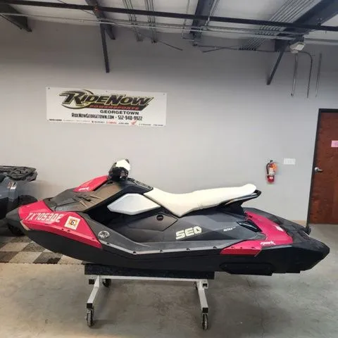 Slide: The Image of Sea-Doo Spark 3Up ROTAX® 900 HO ACE™ Convenience Packag 2015 - 5