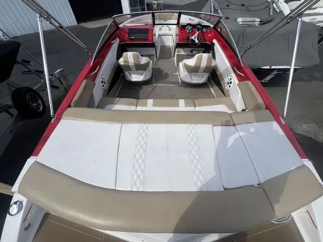 Slide: The Image of Glastron GT 205 2016 - 13