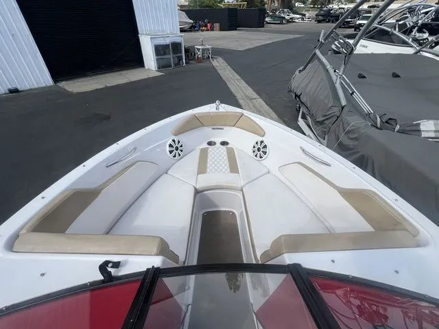 Slide: The Image of Glastron GT 205 2016 - 6