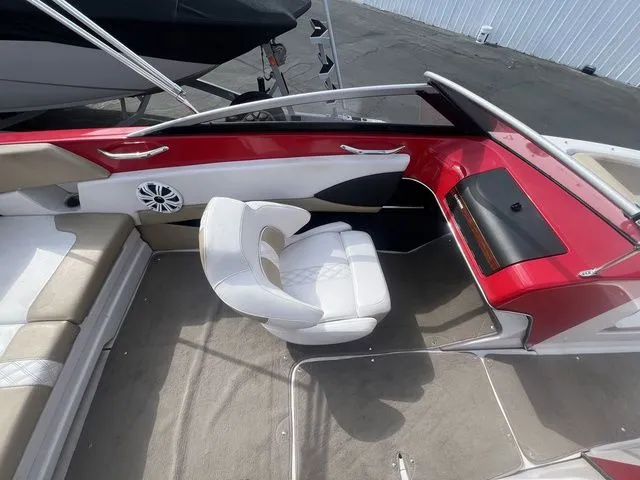 Slide: The Image of Glastron GT 205 2016 - 7