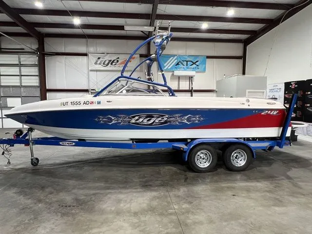 The Image of Tigé 24V 2005 - 1