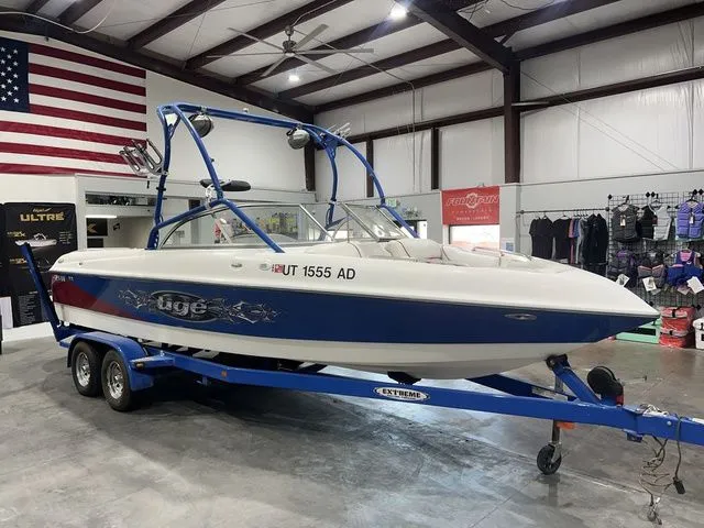 Slide: The Image of Tigé 24V 2005 - 4