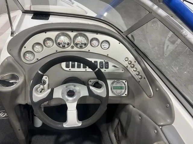 Slide: The Image of Tigé 24V 2005 - 7