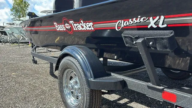 Slide: The Image of Tracker CLASSIC XL 2026 - 18