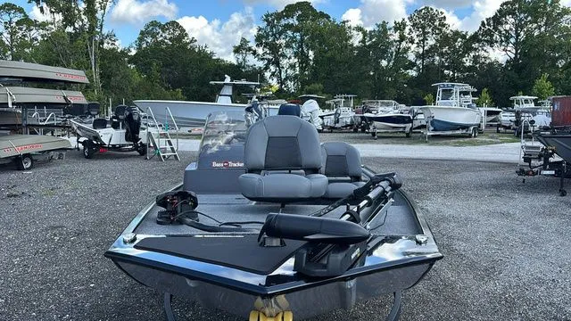 Slide: The Image of Tracker CLASSIC XL 2026 - 3