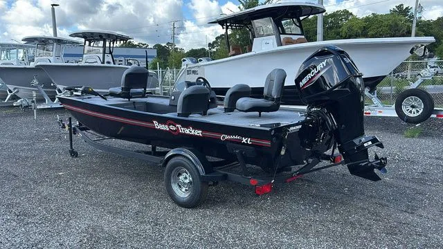 Slide: The Image of Tracker CLASSIC XL 2026 - 5