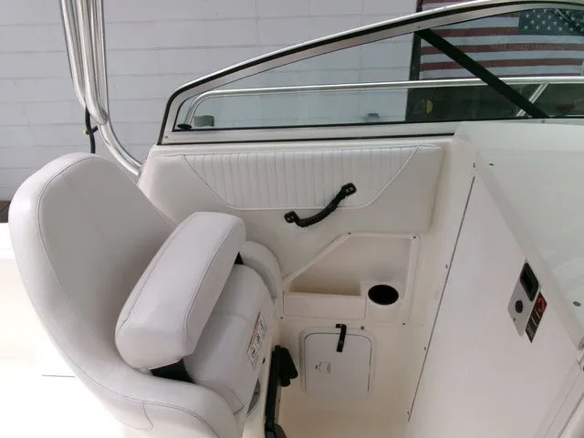 Slide: The Image of Seaswirl 2301 Striper 2008 - 10