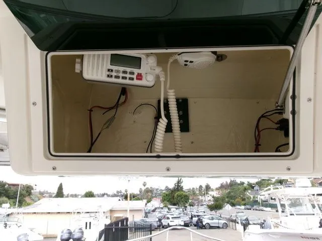 Slide: The Image of Seaswirl 2301 Striper 2008 - 15