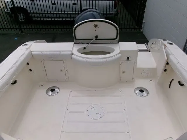 Slide: The Image of Seaswirl 2301 Striper 2008 - 24