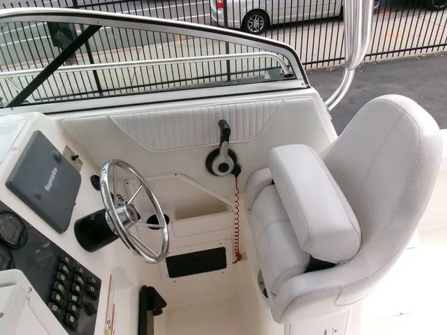 Slide: The Image of Seaswirl 2301 Striper 2008 - 8