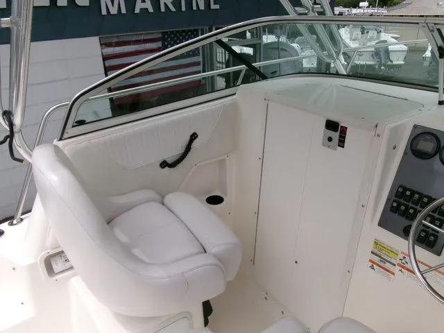 Slide: The Image of Seaswirl 2301 Striper 2008 - 9