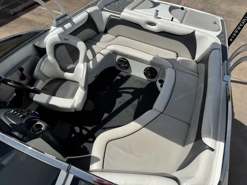 Slide: The Image of Tigé 22Ve 2008 - 17