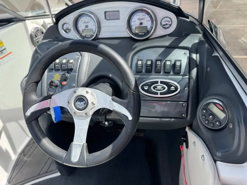 Slide: The Image of Tigé 22Ve 2008 - 20