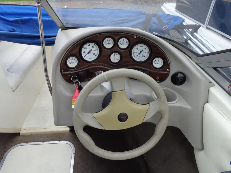 Slide: The Image of Stingray 180 RX 2005 - 17