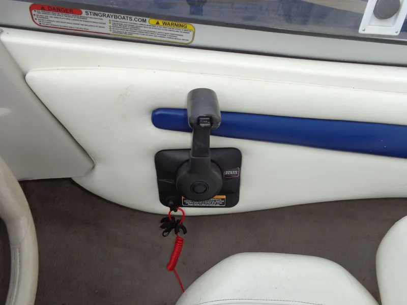 Slide: The Image of Stingray 180 RX 2005 - 22