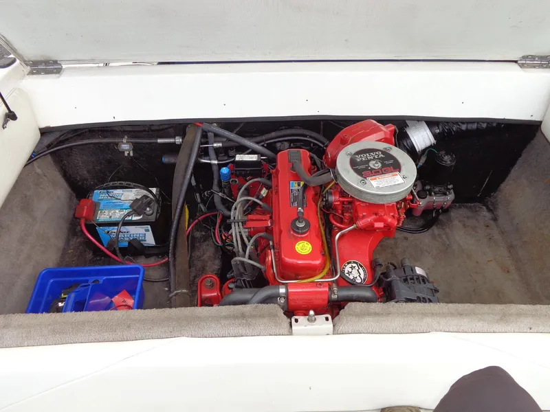 Slide: The Image of Stingray 180 RX 2005 - 24