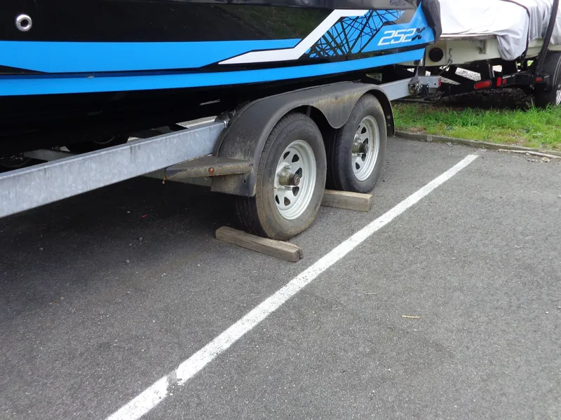 Slide: The Image of Yamaha 252XE 2021 - 17