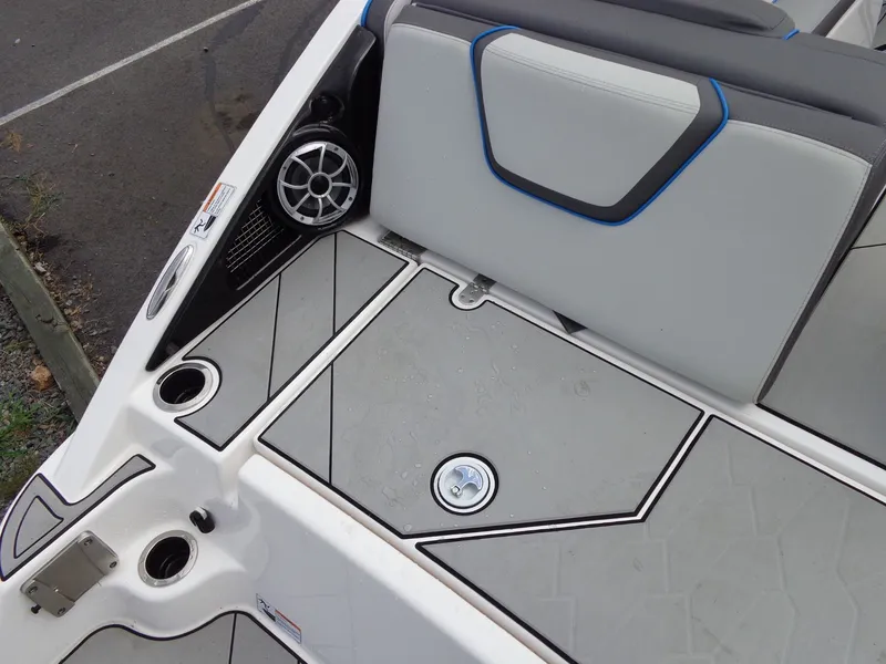 Slide: The Image of Yamaha 252XE 2021 - 21