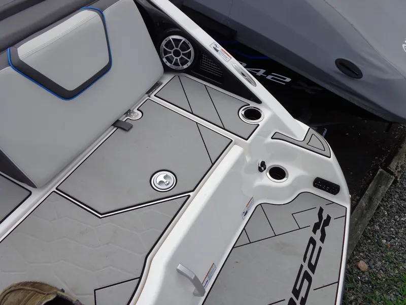 Slide: The Image of Yamaha 252XE 2021 - 27