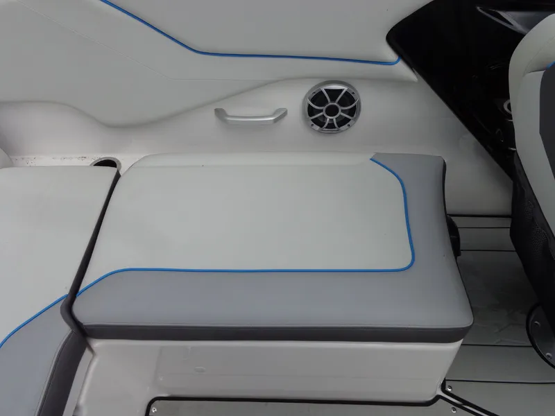 Slide: The Image of Yamaha 252XE 2021 - 31