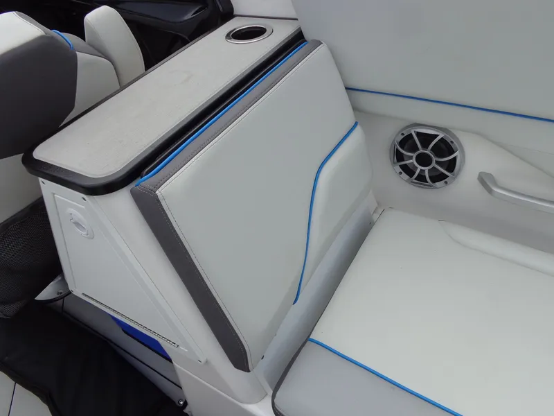 Slide: The Image of Yamaha 252XE 2021 - 35