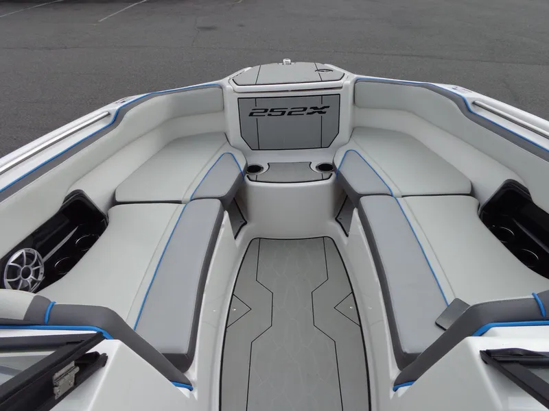 Slide: The Image of Yamaha 252XE 2021 - 57