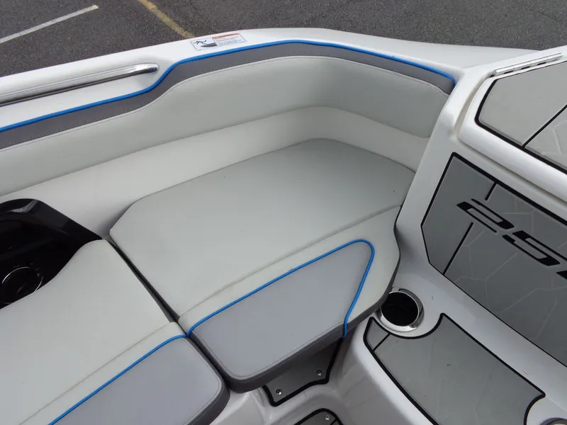 Slide: The Image of Yamaha 252XE 2021 - 60