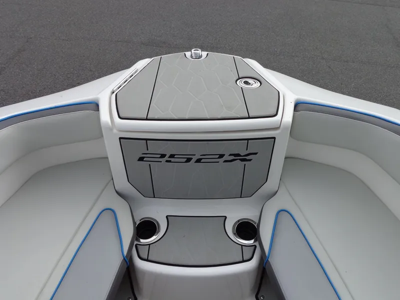 Slide: The Image of Yamaha 252XE 2021 - 62