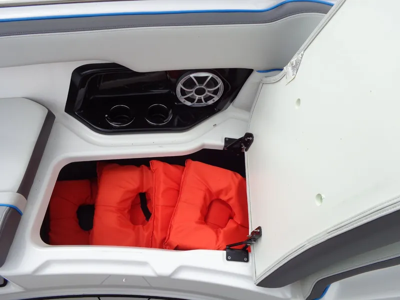 Slide: The Image of Yamaha 252XE 2021 - 68