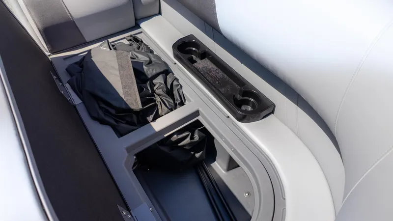 Slide: The Image of Bennington 22 S FISH AND CRUISE 2026 - 16