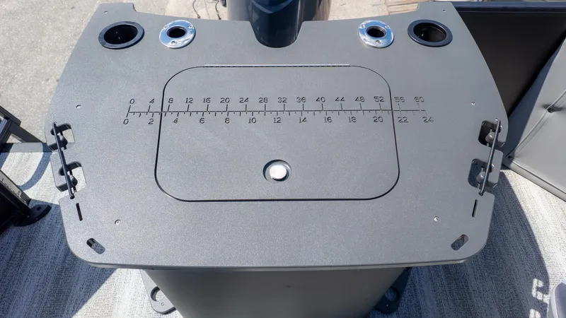 Slide: The Image of Bennington 22 S FISH AND CRUISE 2026 - 8