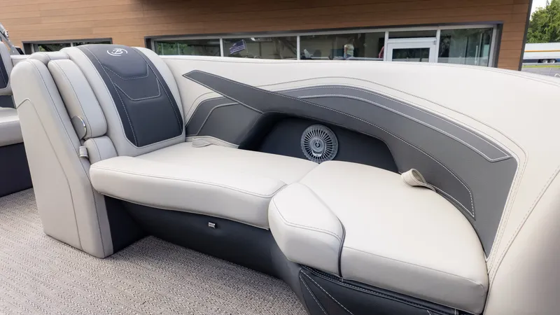 Slide: The Image of Barletta Cabrio C22U 2026 - 24