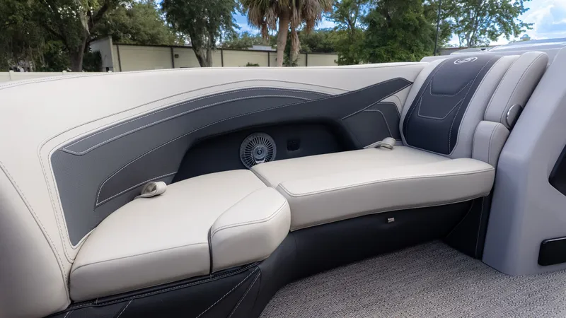 Slide: The Image of Barletta Cabrio C22U 2026 - 25