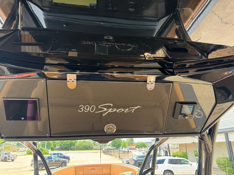 Slide: The Image of Nor-Tech 390 Sport 2024 - 12