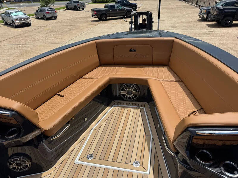 Slide: The Image of Nor-Tech 390 Sport 2024 - 16