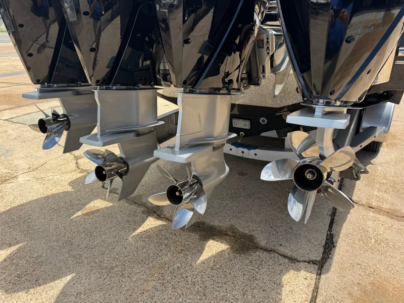 Slide: The Image of Nor-Tech 390 Sport 2024 - 3