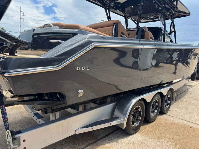 Slide: The Image of Nor-Tech 390 Sport 2024 - 5