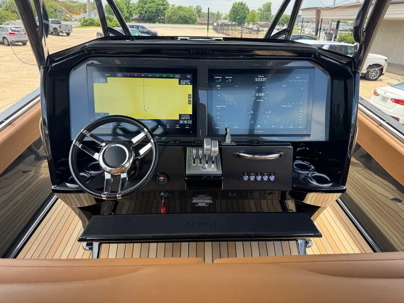 Slide: The Image of Nor-Tech 390 Sport 2024 - 6